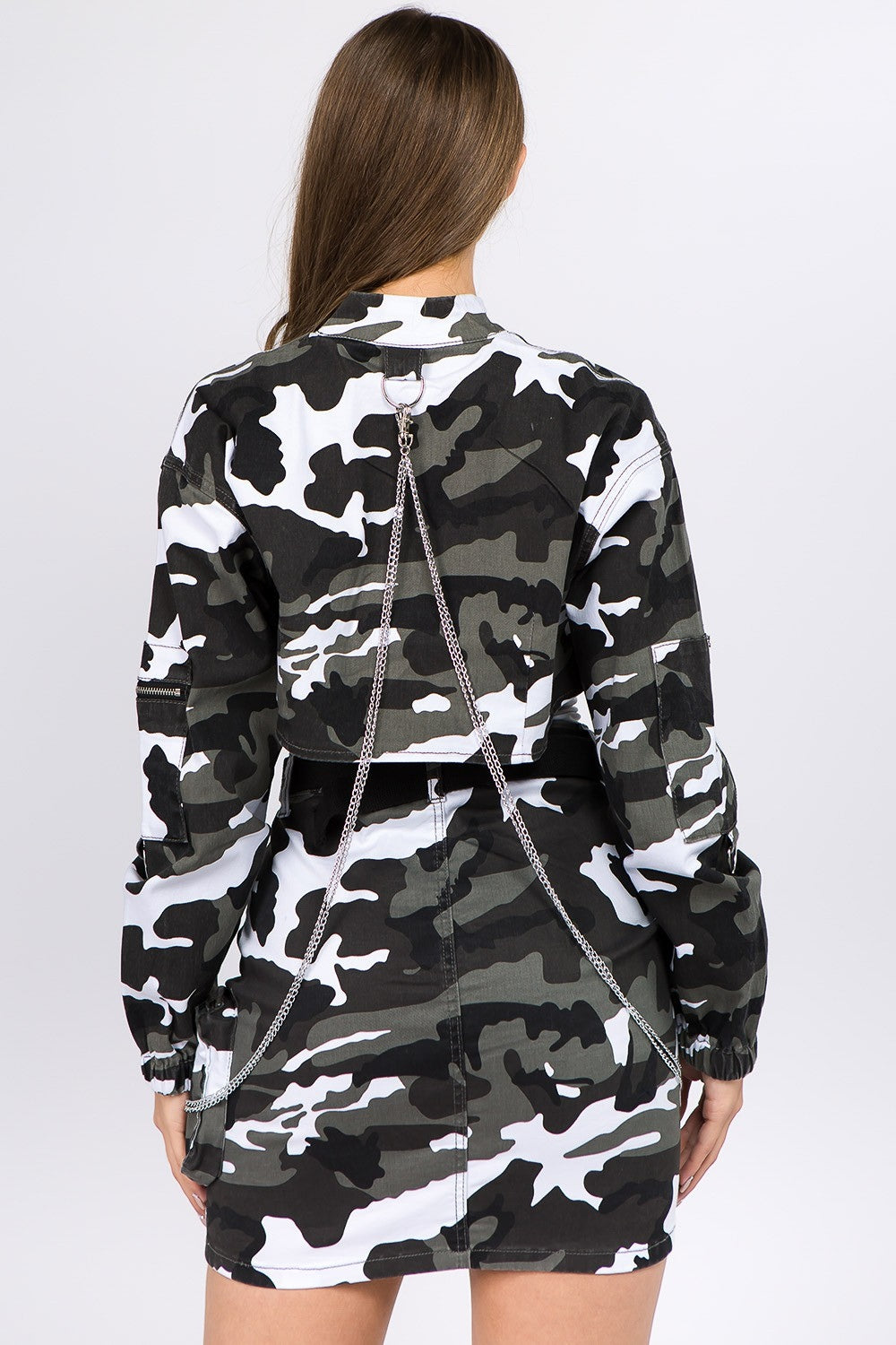 Back view of the American Bazi camouflage cropped jacket with chains, showcasing chain accents and a stylish cropped fit.