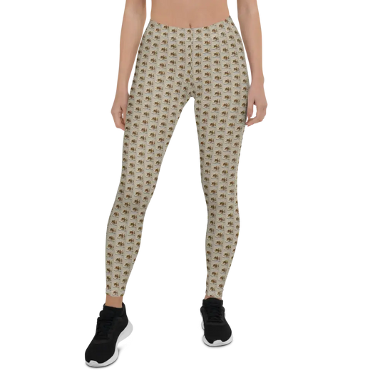 Leggings a stampa integrale con motivo geometrico su sfondo chiaro, ideali per attività sportive e casual.